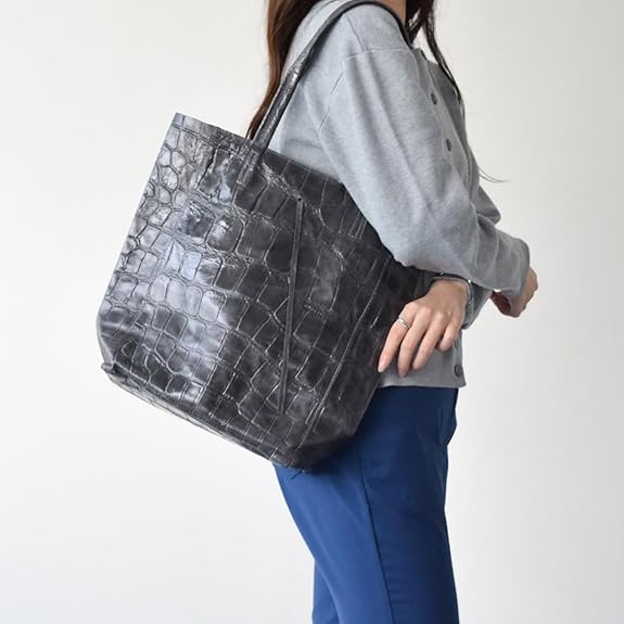 [アンドレア カルドネ] ハンドバッグ ファスナー付き型押しレザートートバッグQ36608 レディース